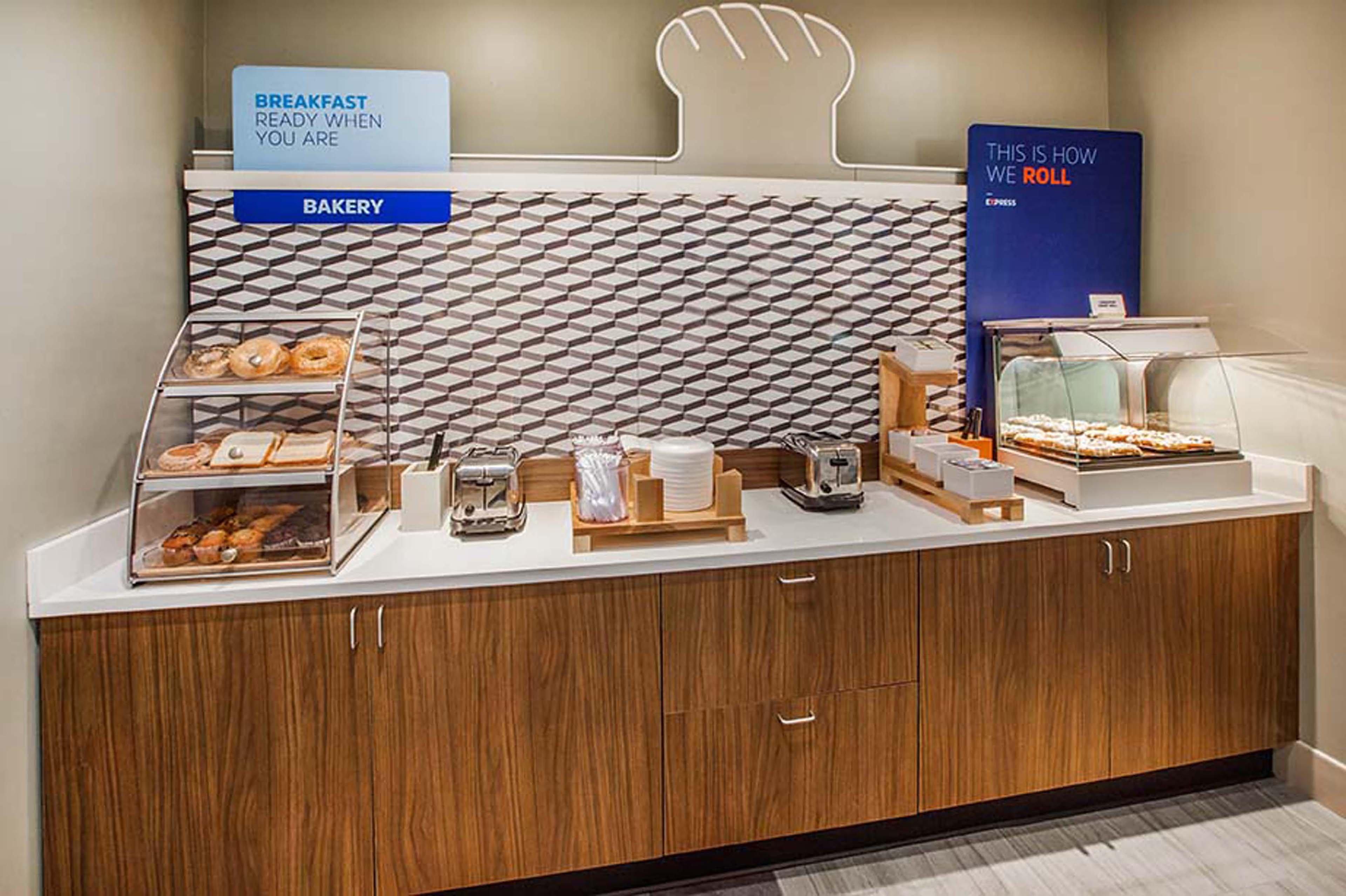 Holiday Inn Express And Suites Calgary University By Ihg Eksteriør bilde