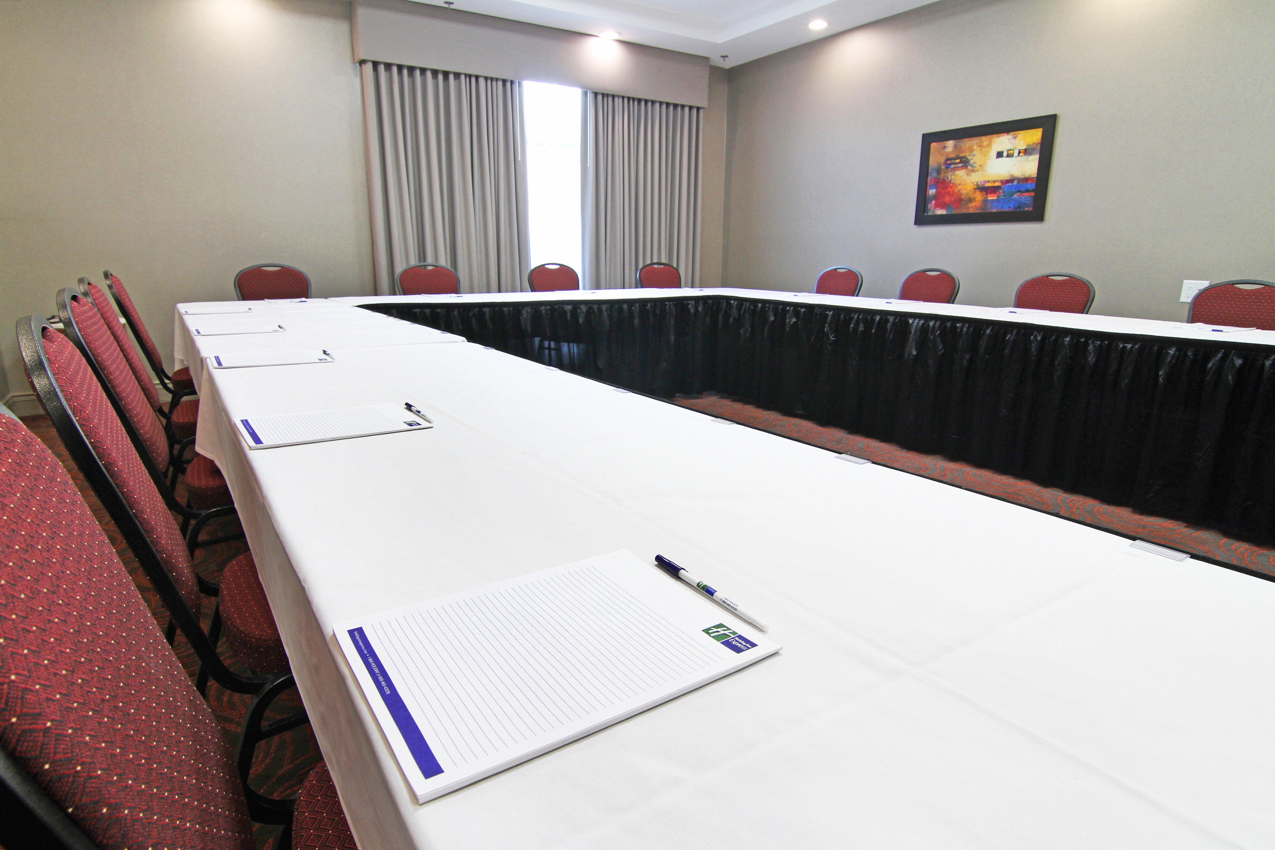 Holiday Inn Express And Suites Calgary University By Ihg Eksteriør bilde