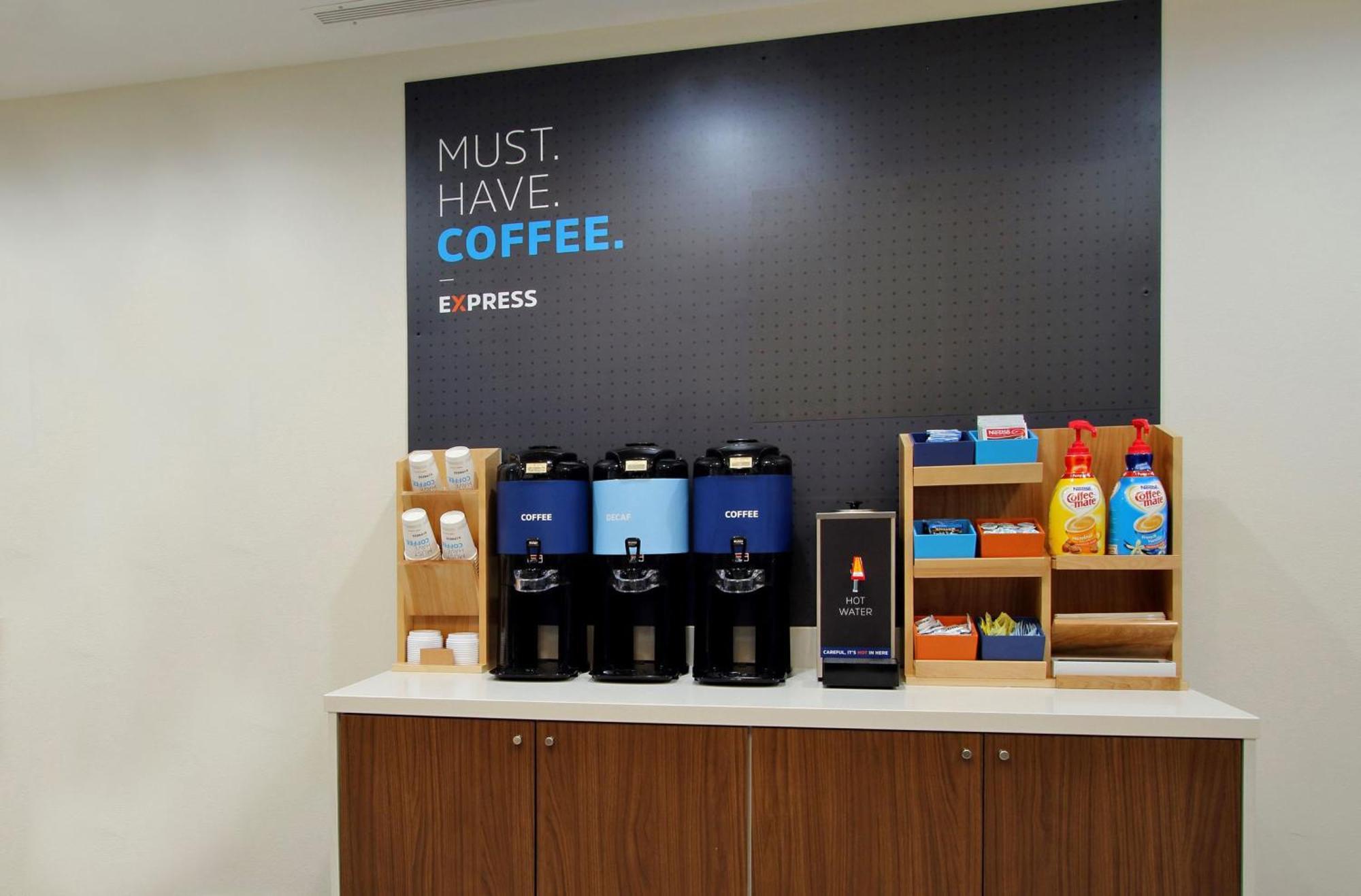 Holiday Inn Express And Suites Calgary University By Ihg Eksteriør bilde